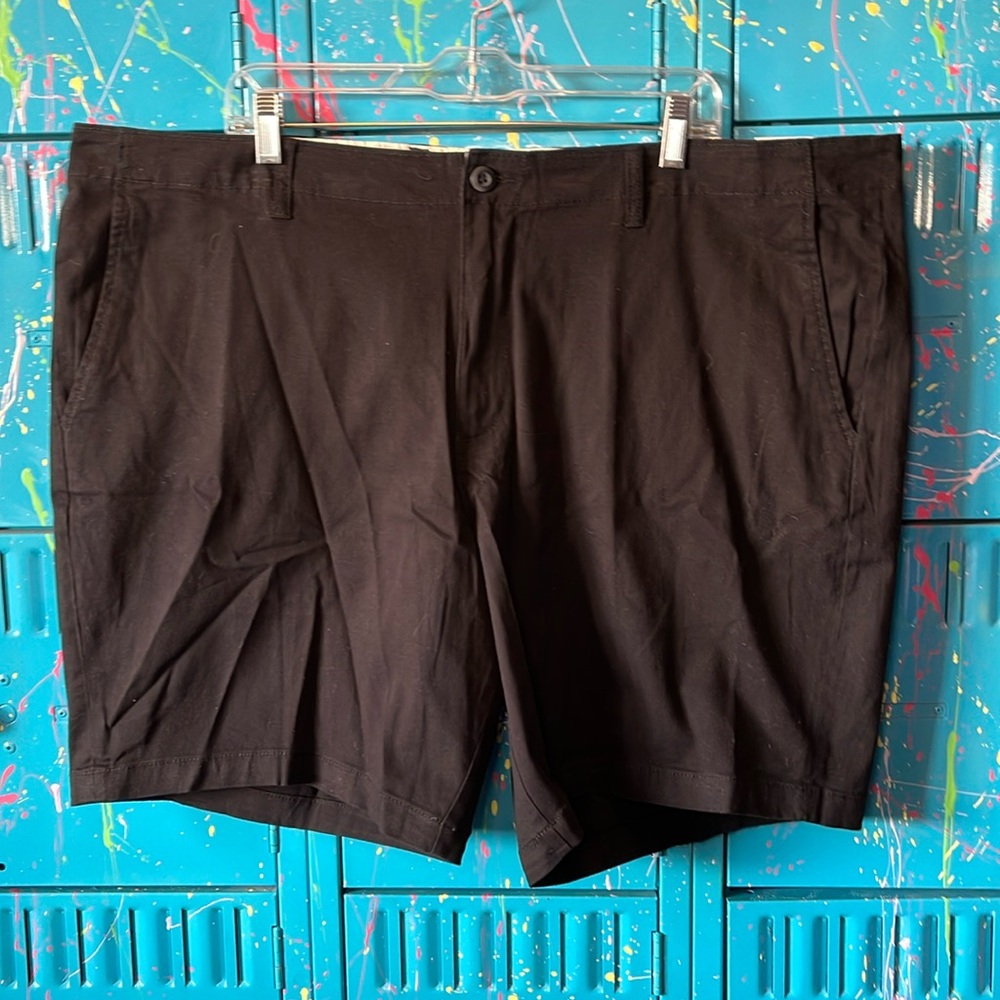 😎George. Above The Knee shorts. 44 NWT. M306